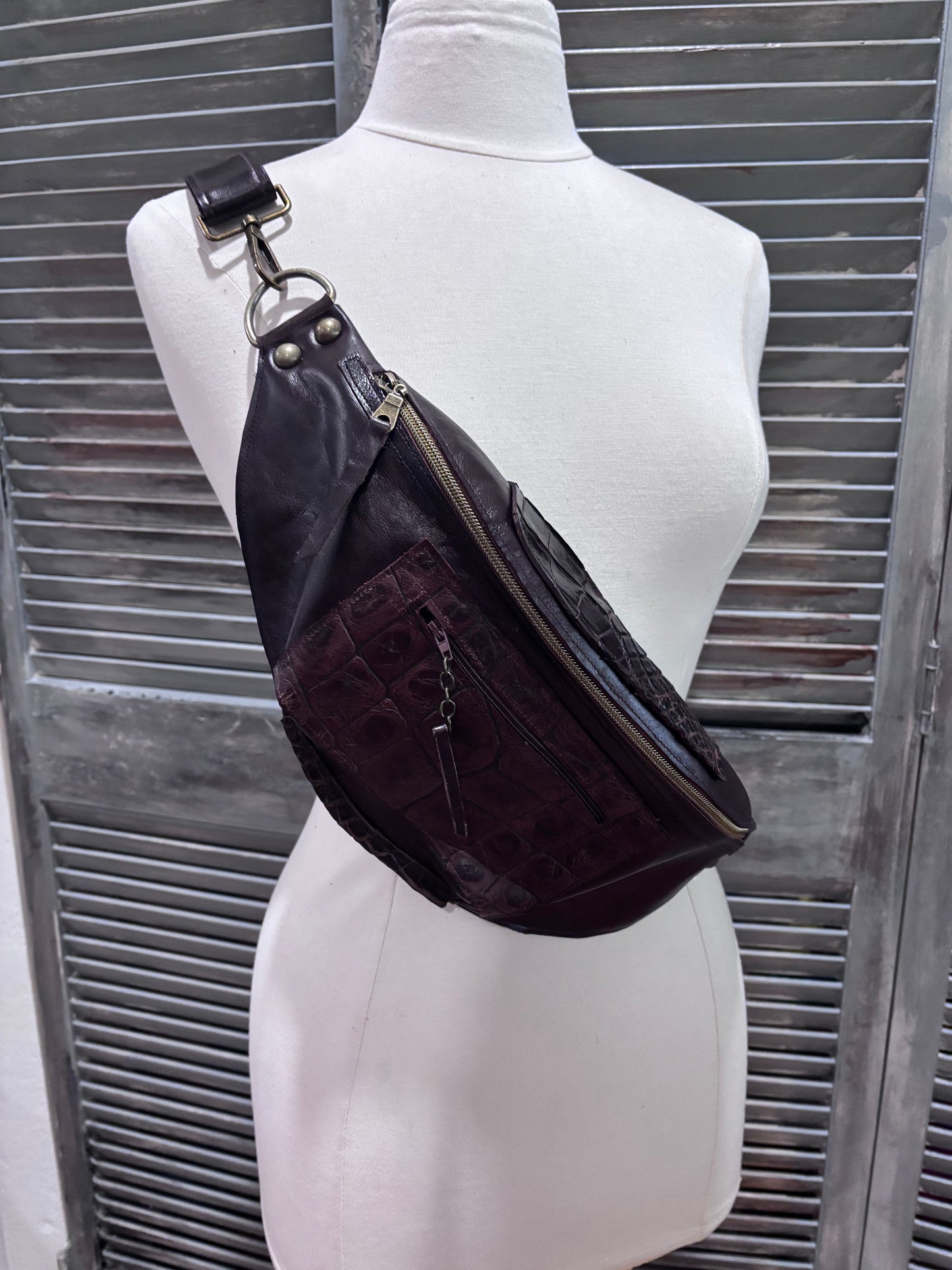 Sling Bag Chocolate with alligator trim - DMD Bags