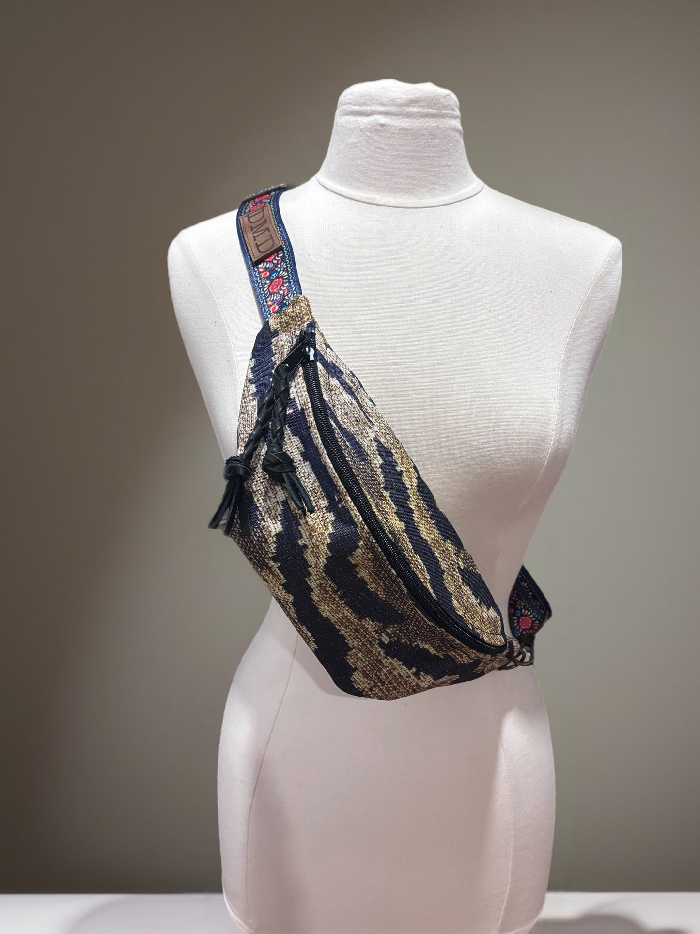 Sling Bag Tiger with Boho strap. - DMD Bags