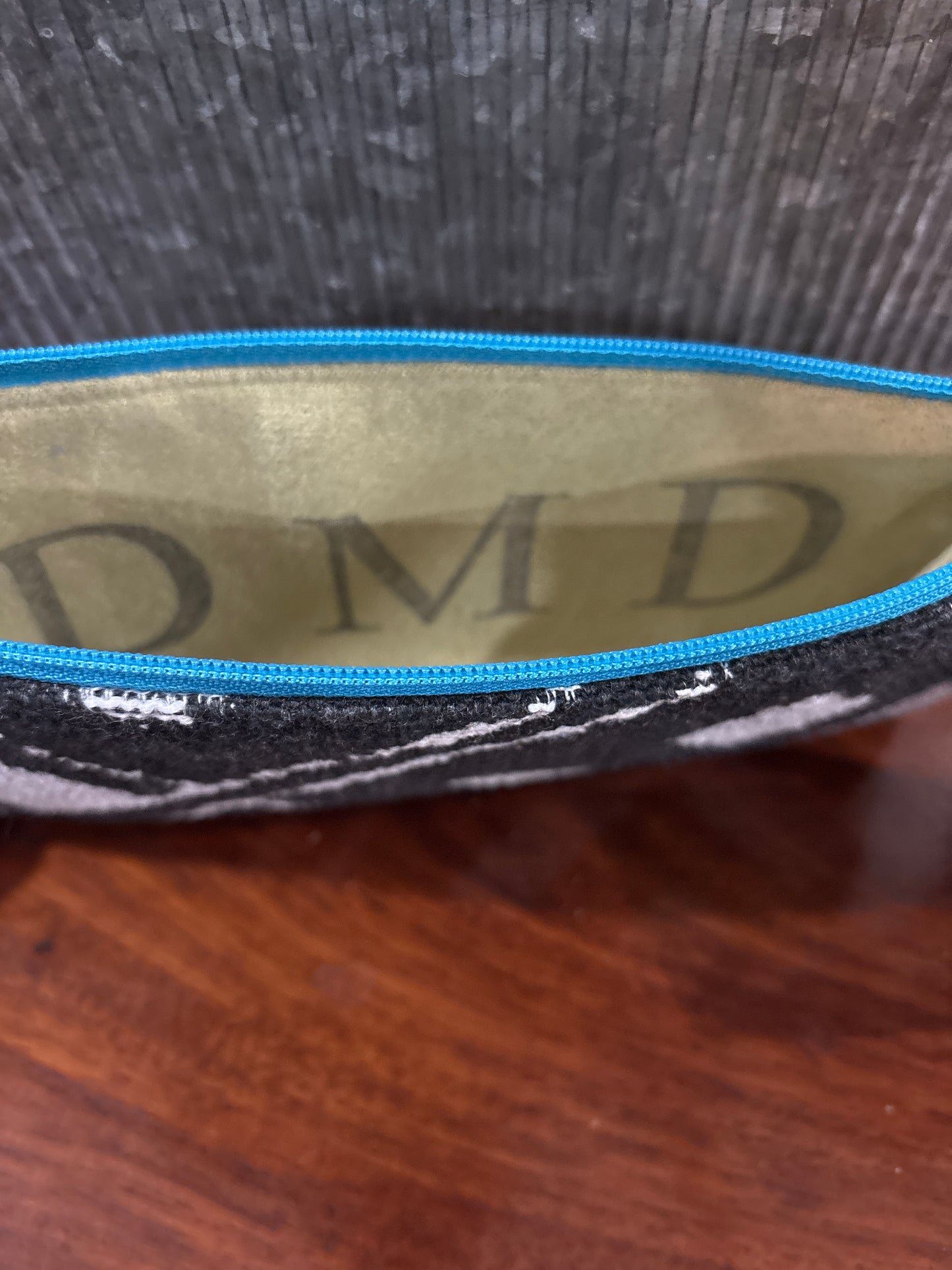 Slim Pouch Lime twist & Black & White deco design - DMD Bags