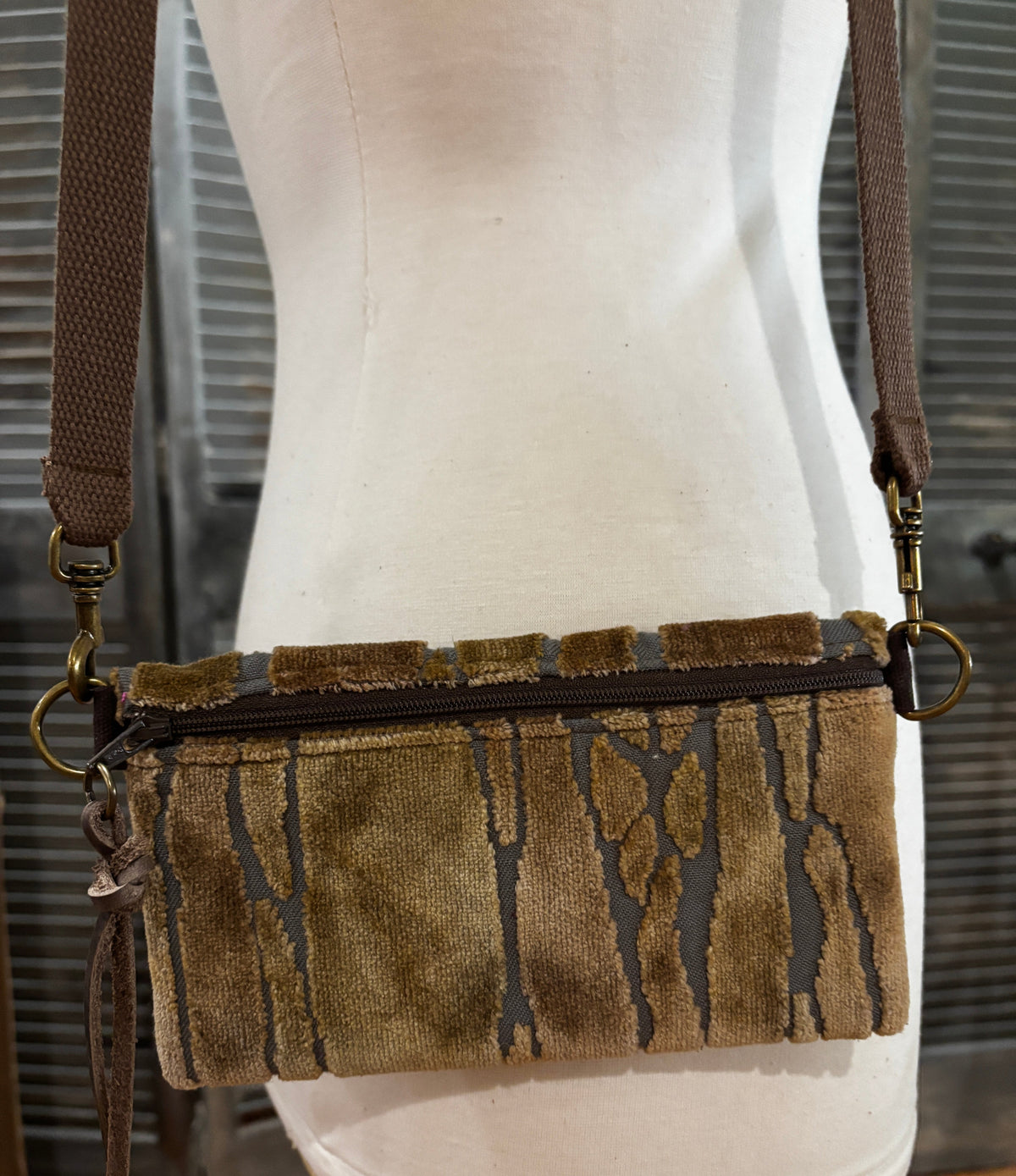 Slim Gem-Mocha cut velvet