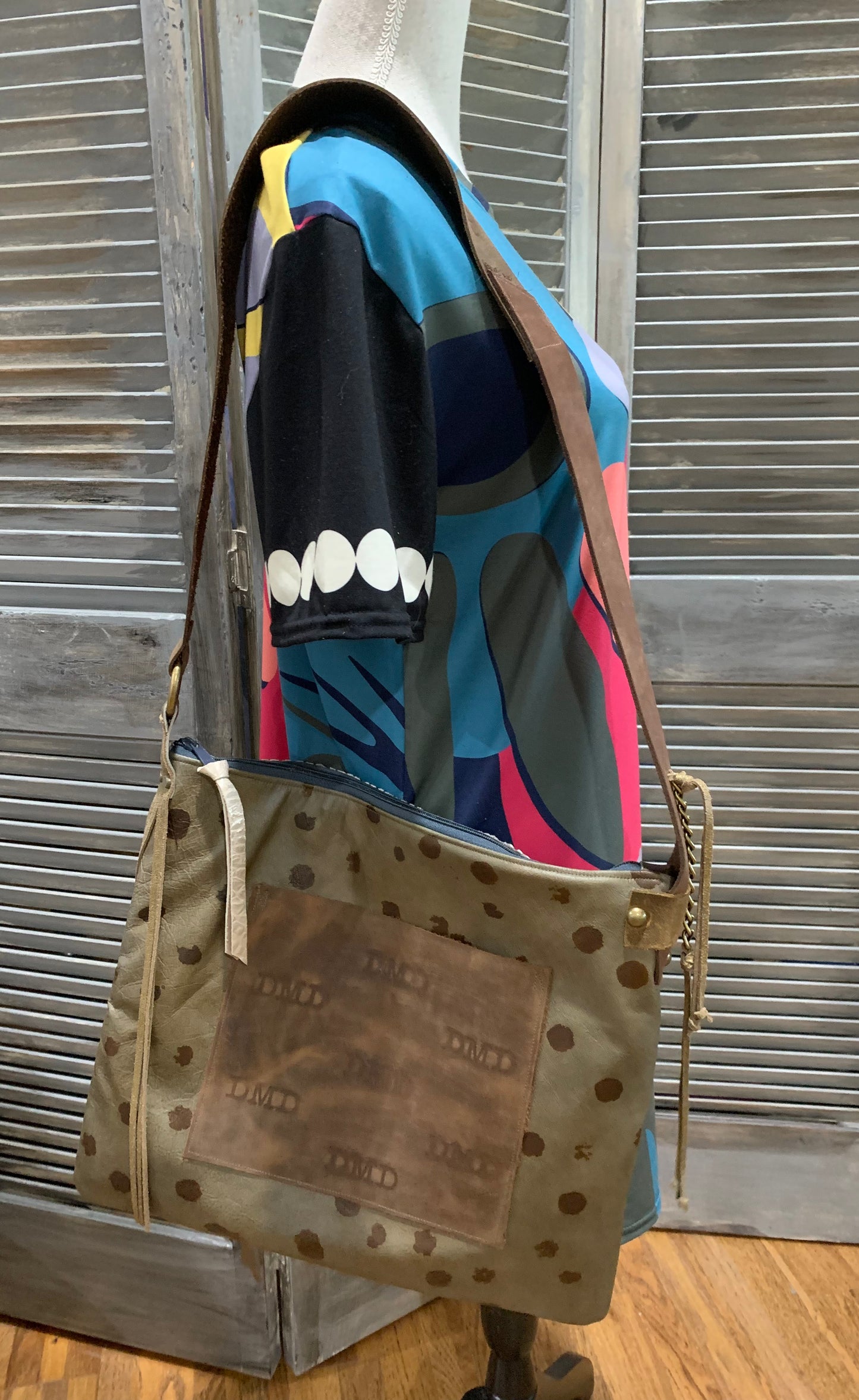 16x13.5 Subtle Beauty - DMD Bags