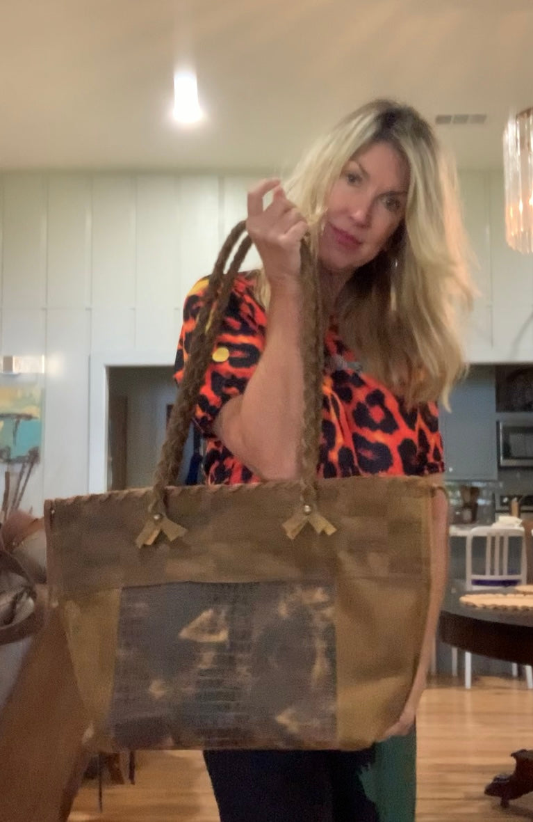 Jersey Top Born to be Wild on Blazing Cheetah Pattern - DMD Bags