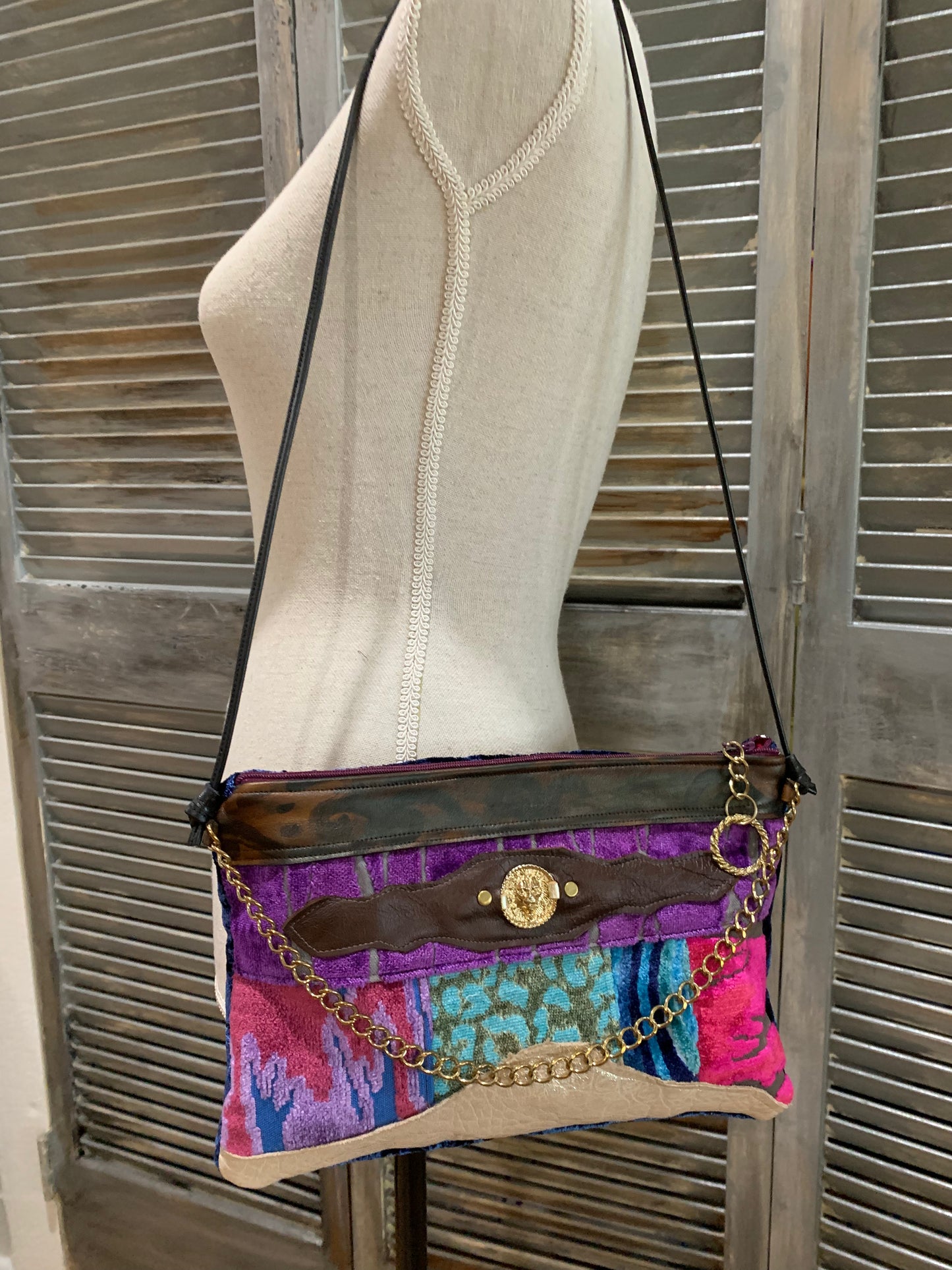 Lion Medallion with chain accent - DMD Bags