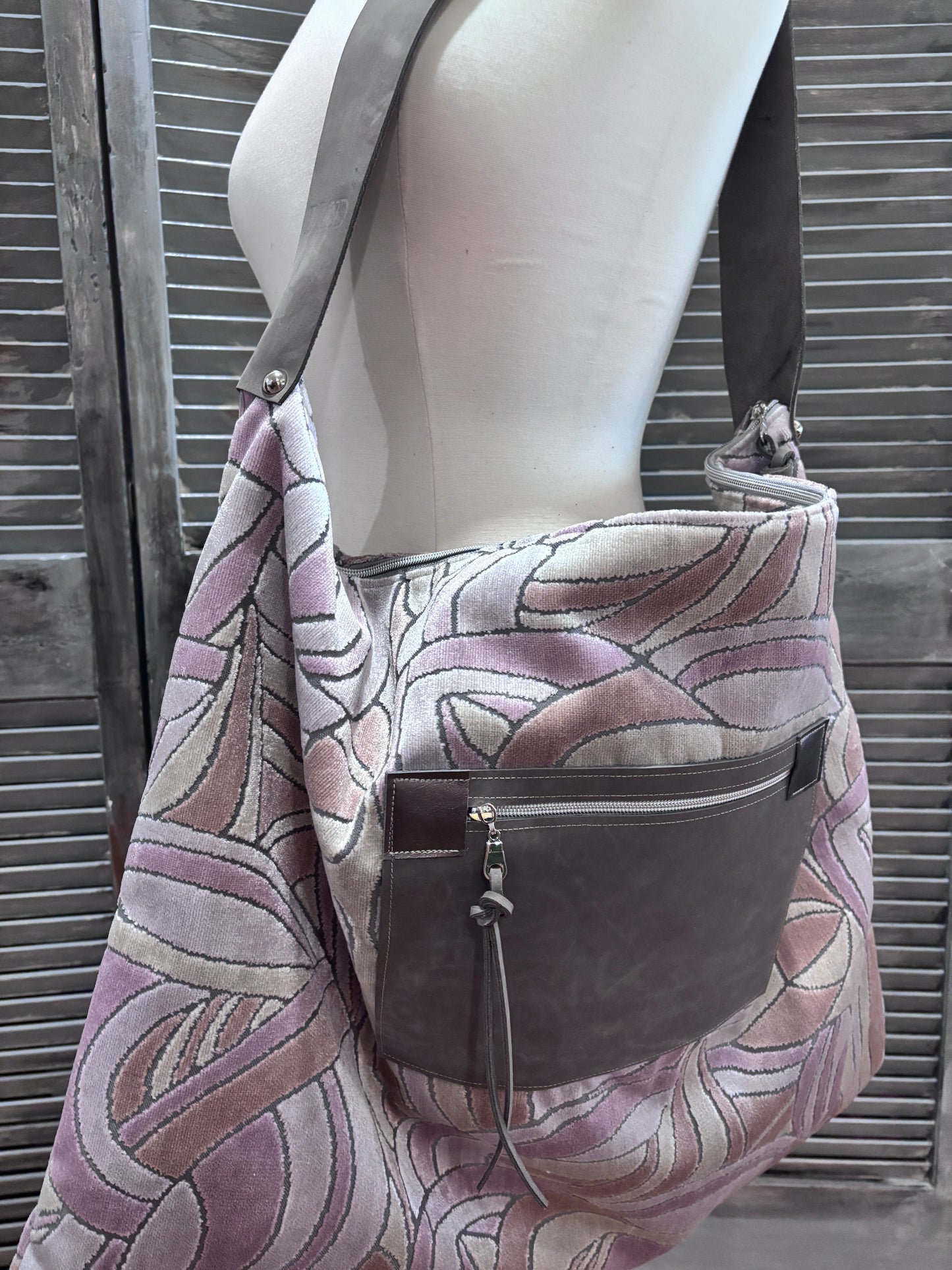 Traveler Smokey Lavender 26” wide x 22” tall - DMD Bags