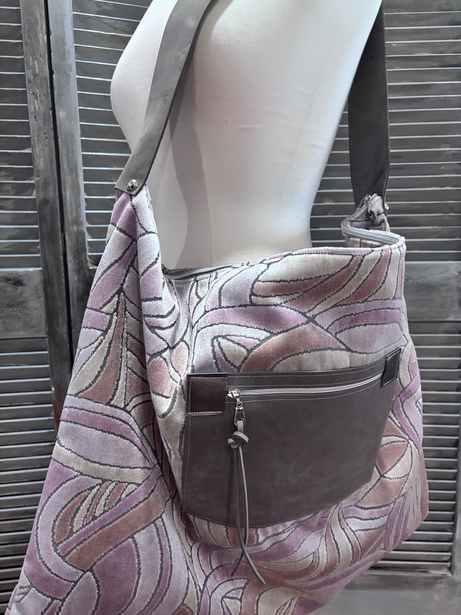 Traveler Smokey Lavender 26” wide x 22” tall - DMD Bags