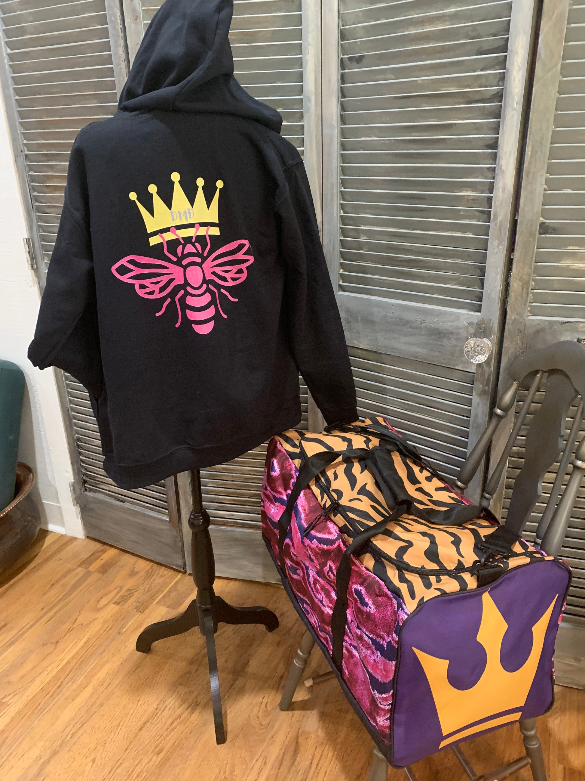 Black Queen Bee Zippered Hoodie - DMD Bags