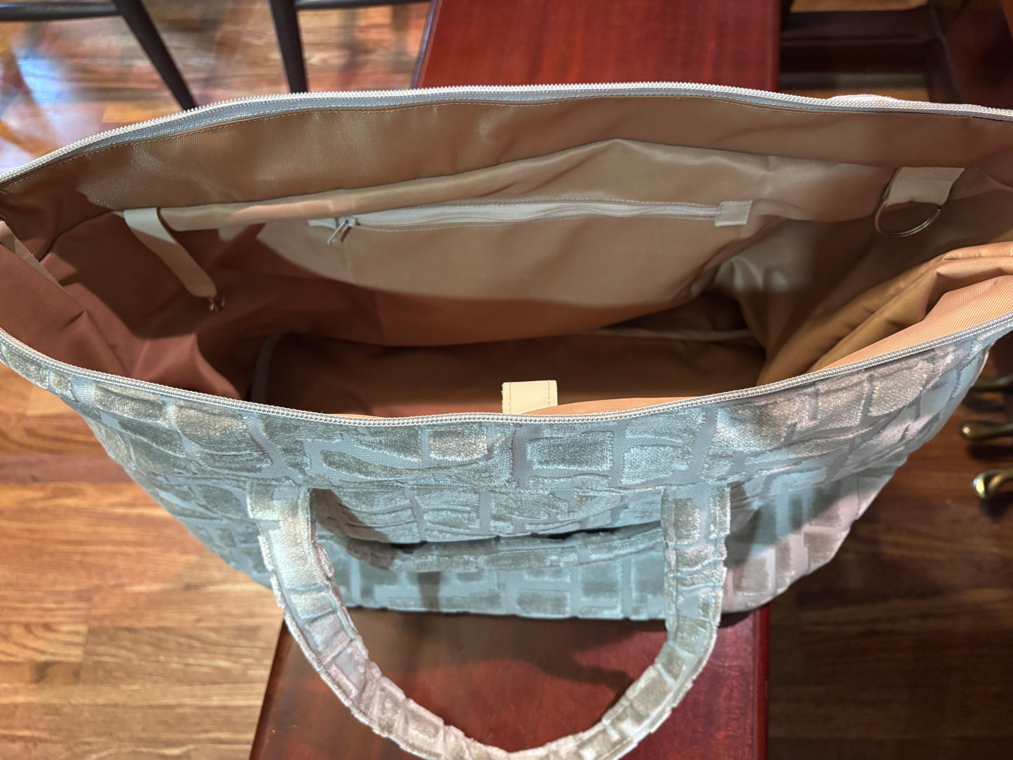 Traveler Companion Bag-Silver Ice Cut Velvet - DMD Bags