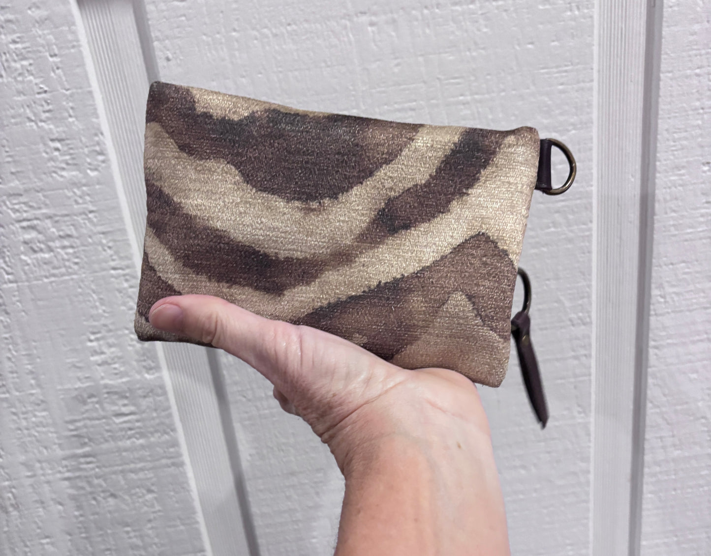 The New Large Essential with D ring- velvet tiger print *couture💖