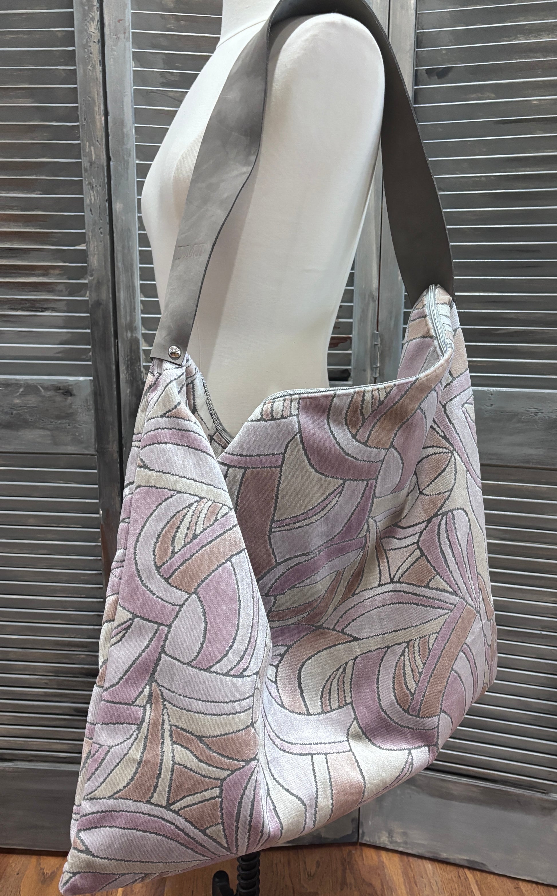 Traveler Smokey Lavender 26” wide x 22” tall - DMD Bags