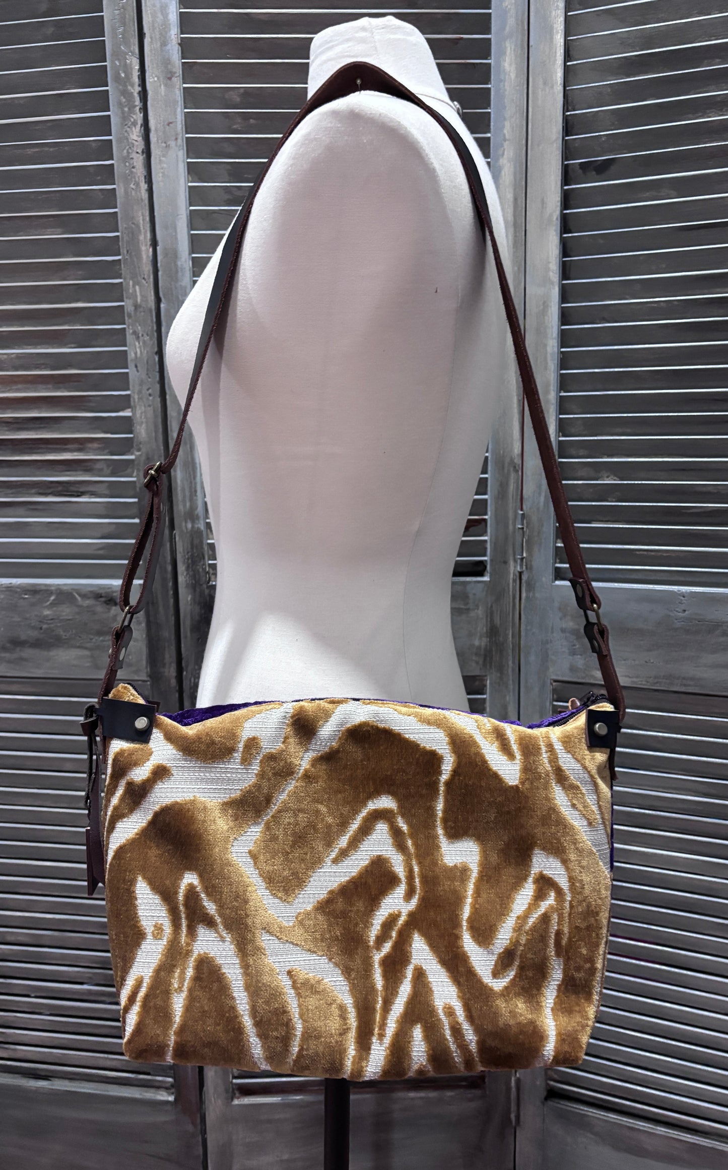 The Organizer Purse-Adjustable leather strap-