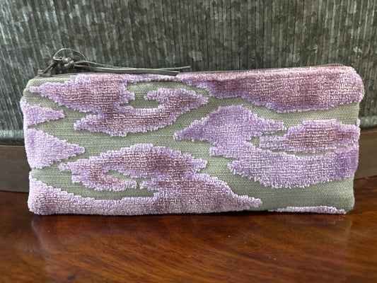 Slim Pouch Lavender and black tiger