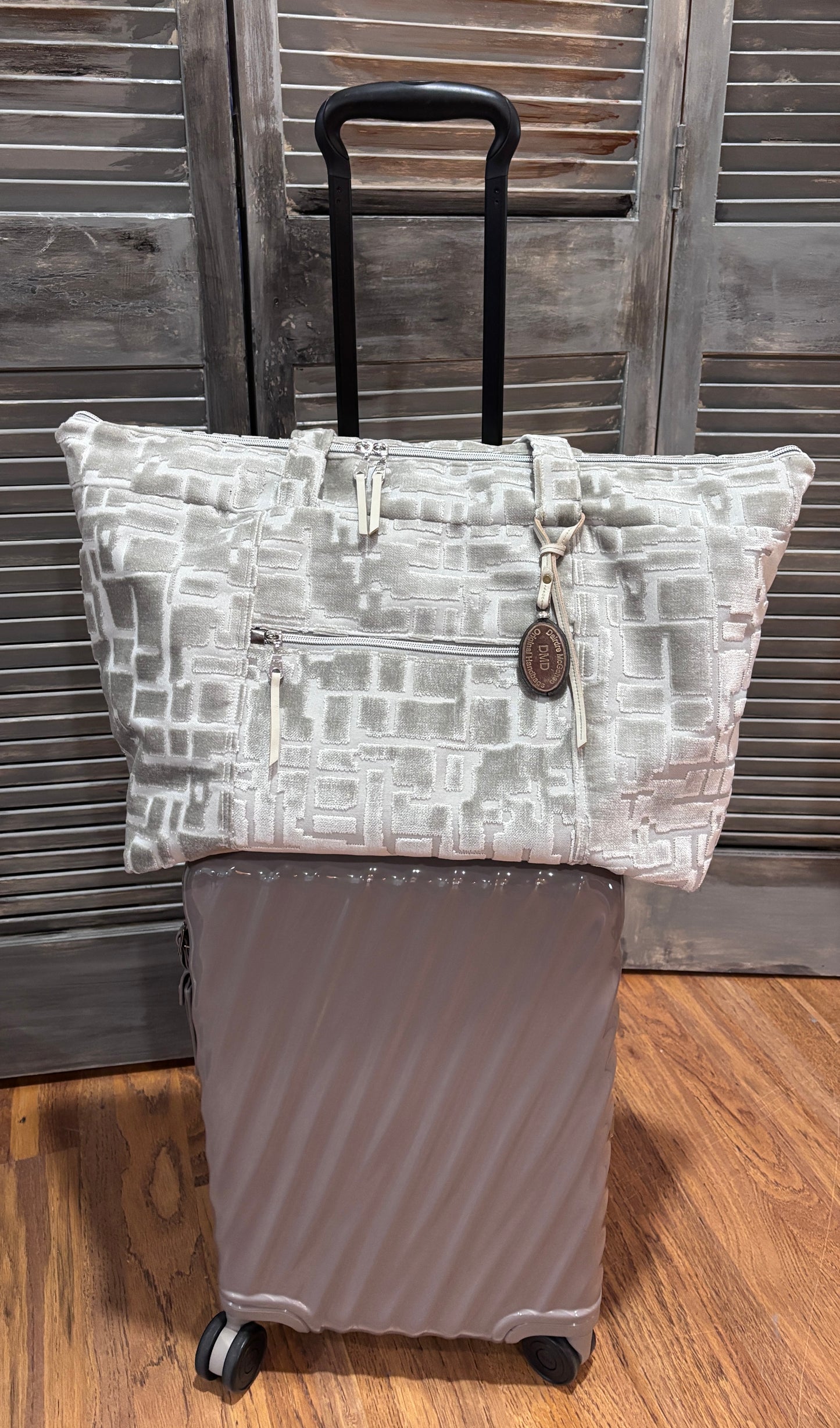 Traveler Companion Bag-Silver Ice Cut Velvet - DMD Bags