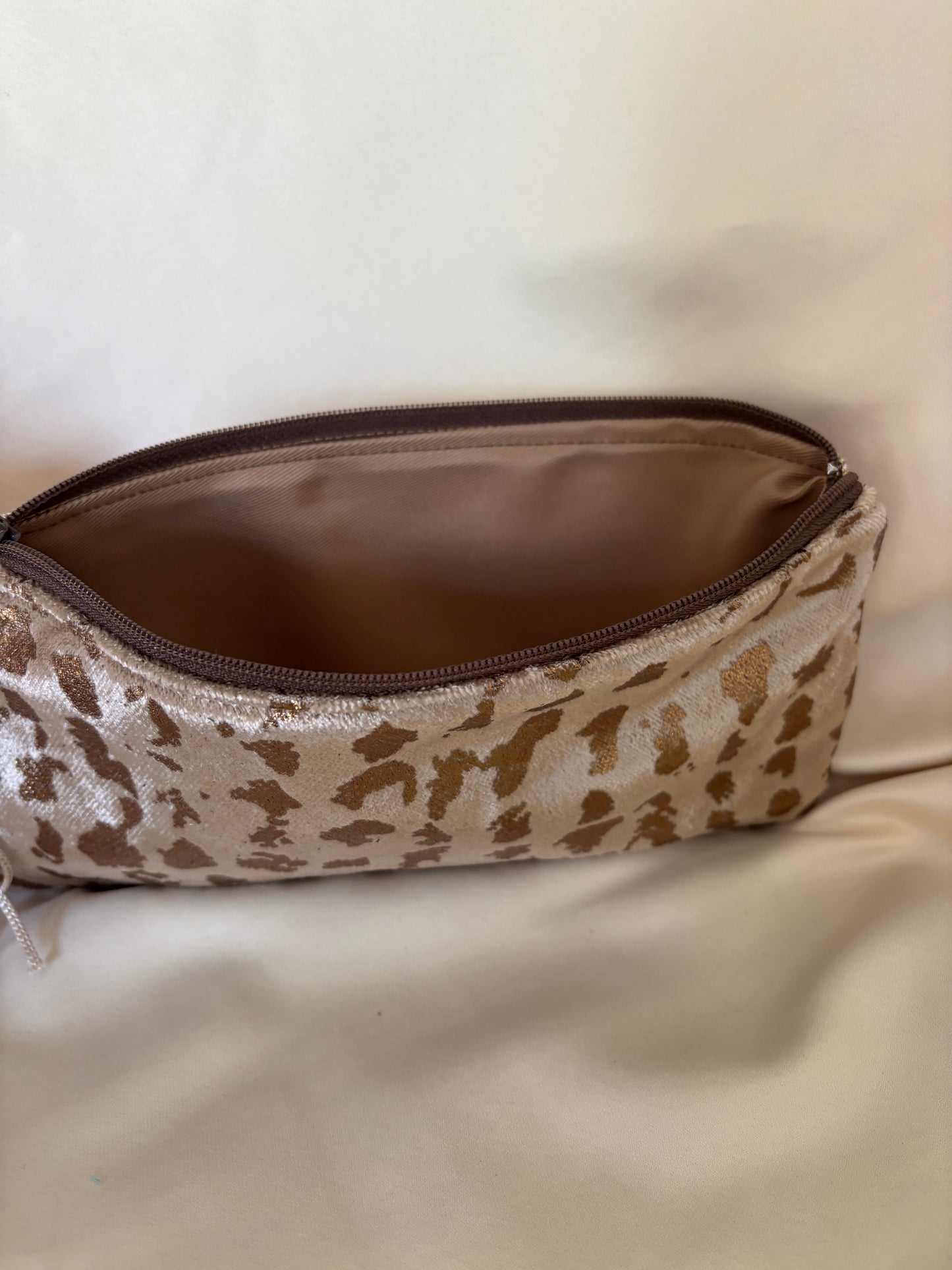 Slim Pouch/Clutch Taupe & Copper velvet with Golden Weave and a Bee