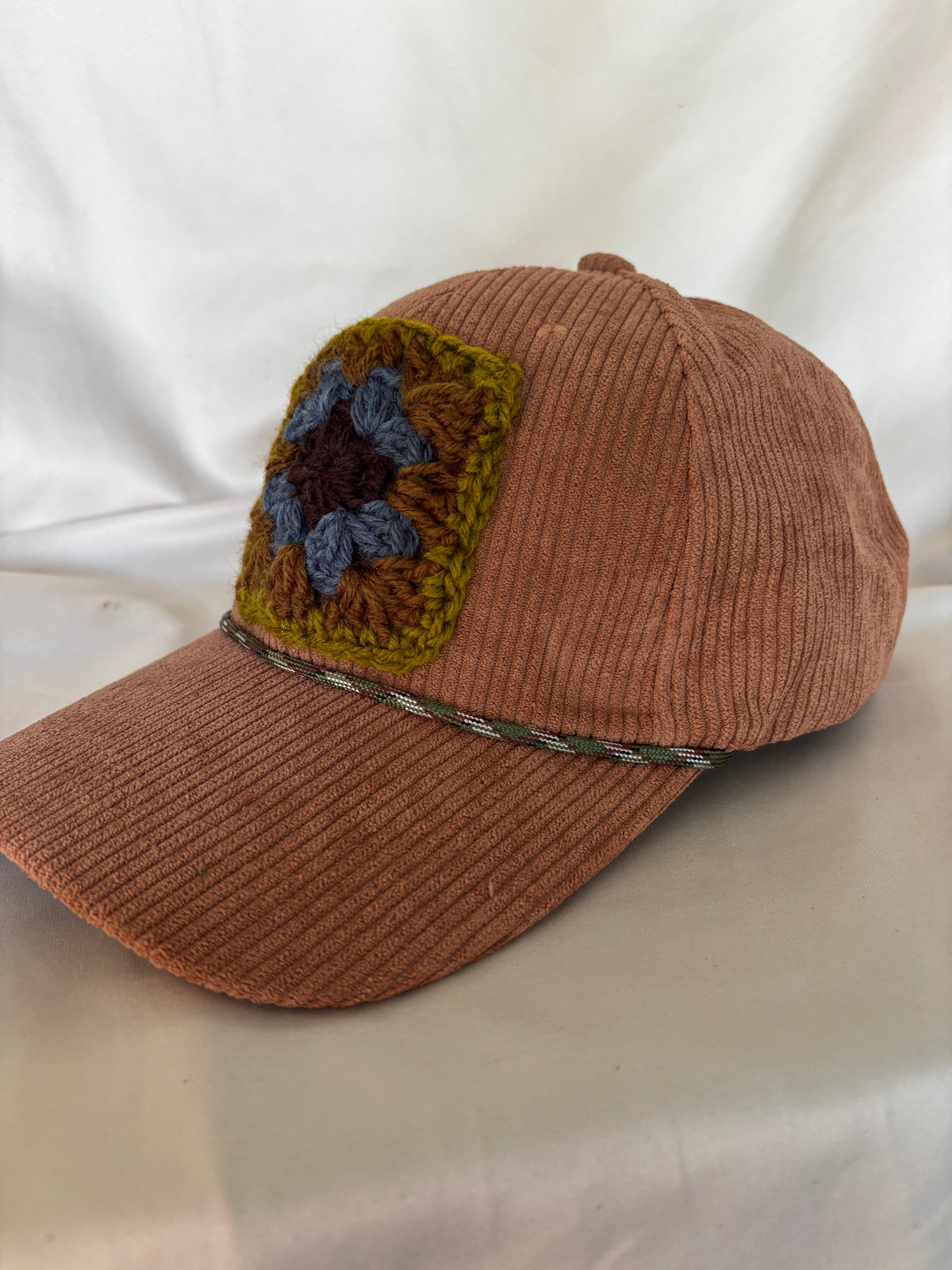 Corduroy Granny Square/Rope Cap “Mocha”