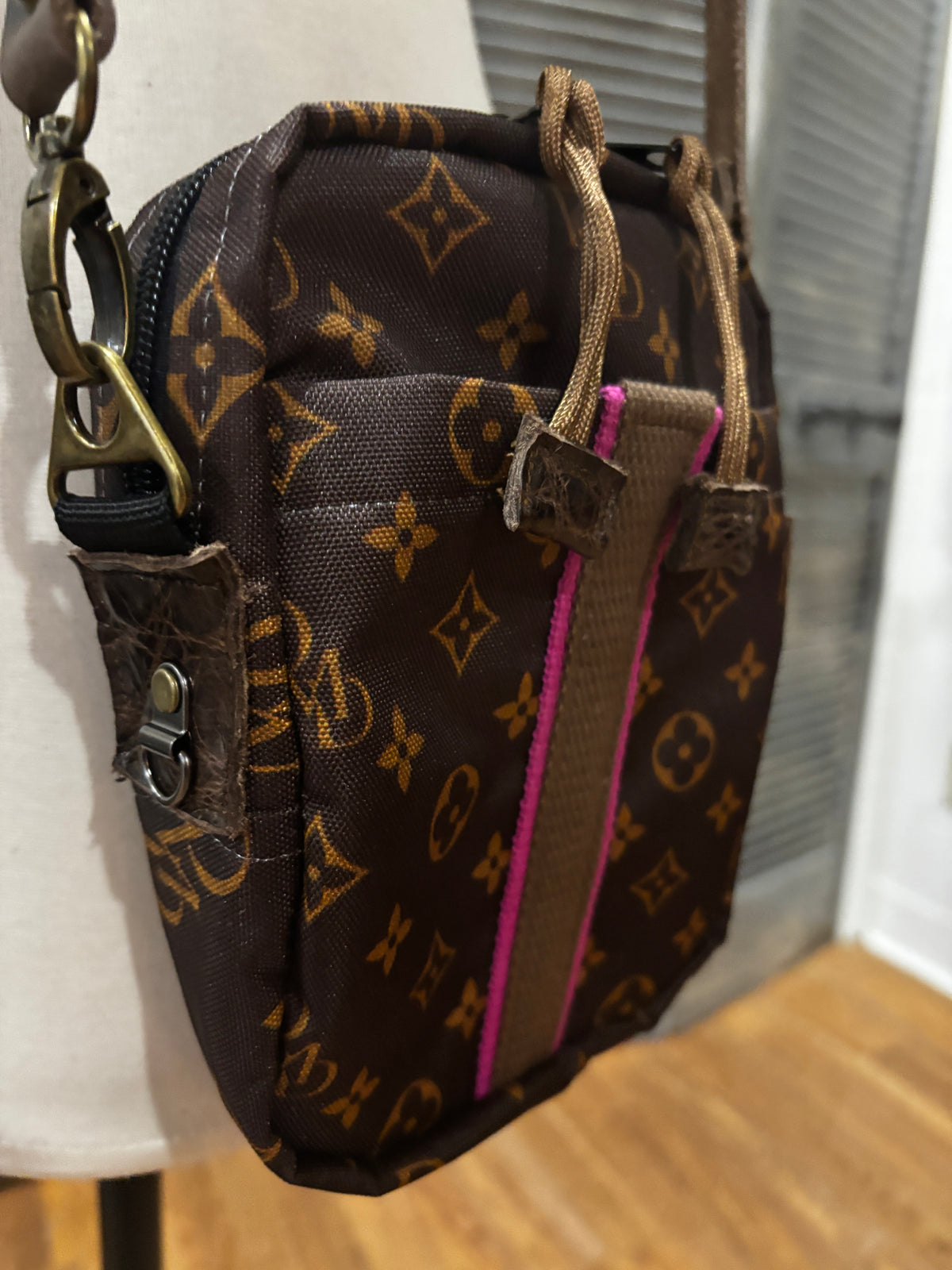 DMD logo “X” bag. Adorable new print!