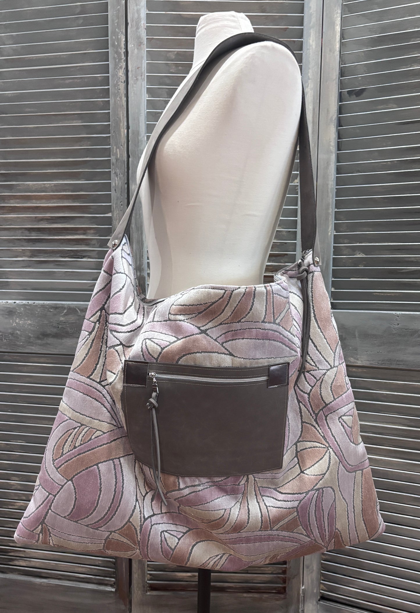 Traveler Smokey Lavender 26” wide x 22” tall - DMD Bags