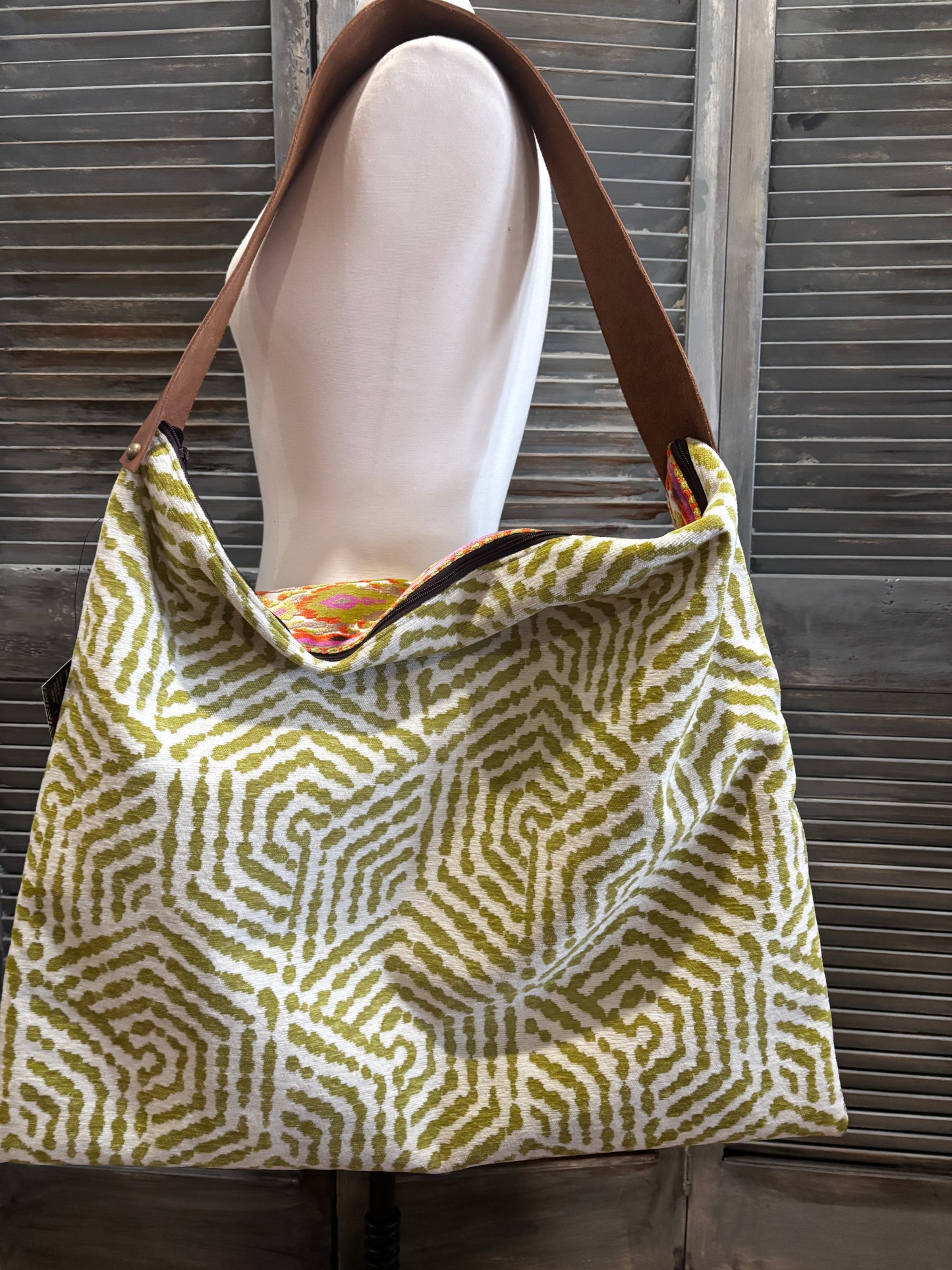 Traveler- Pink and Lime Exterior pocket and interior zipper pocket - DMD Bags