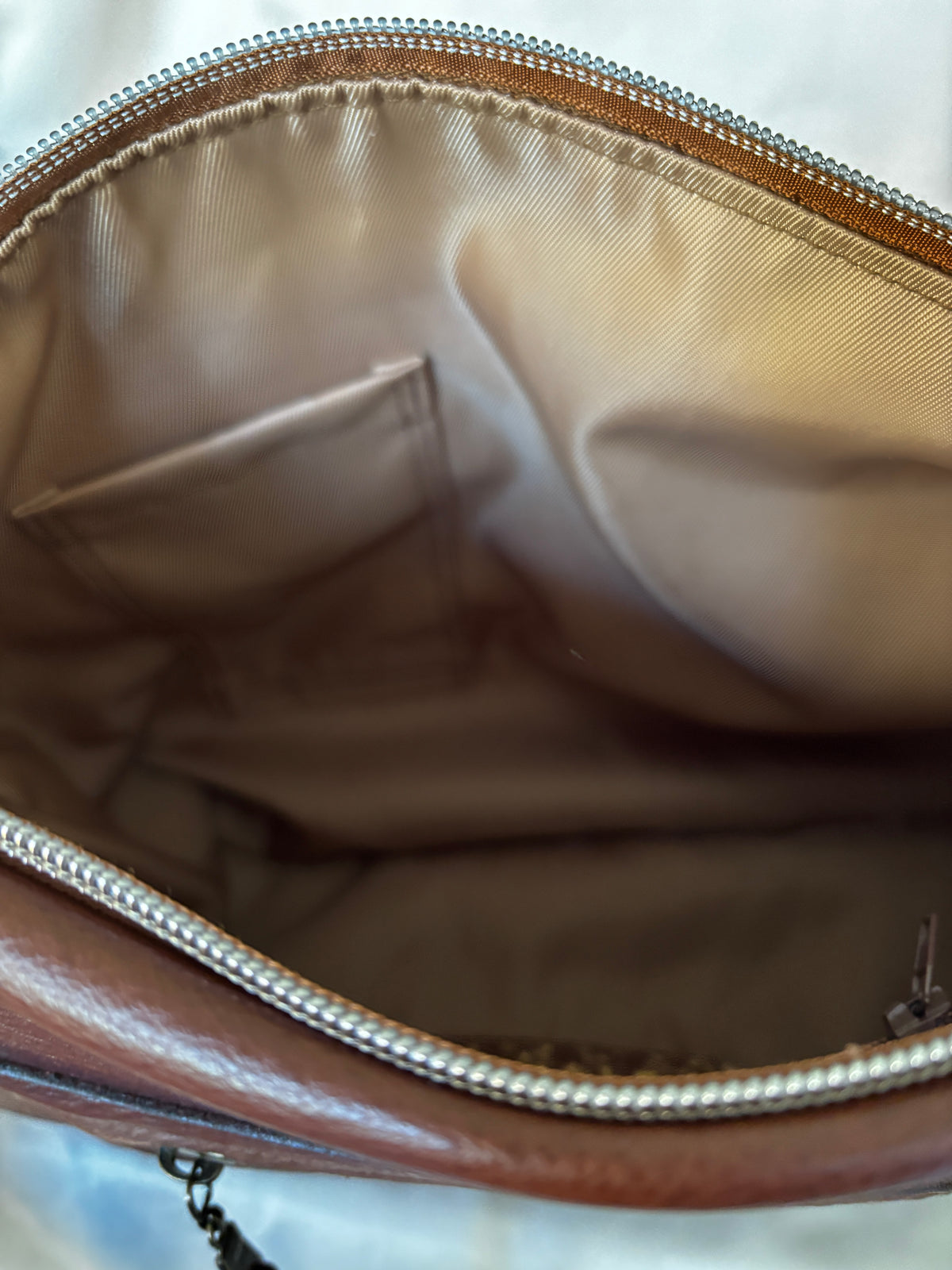 Hobo-HiHo Silver and Leather Back - DMD Bags