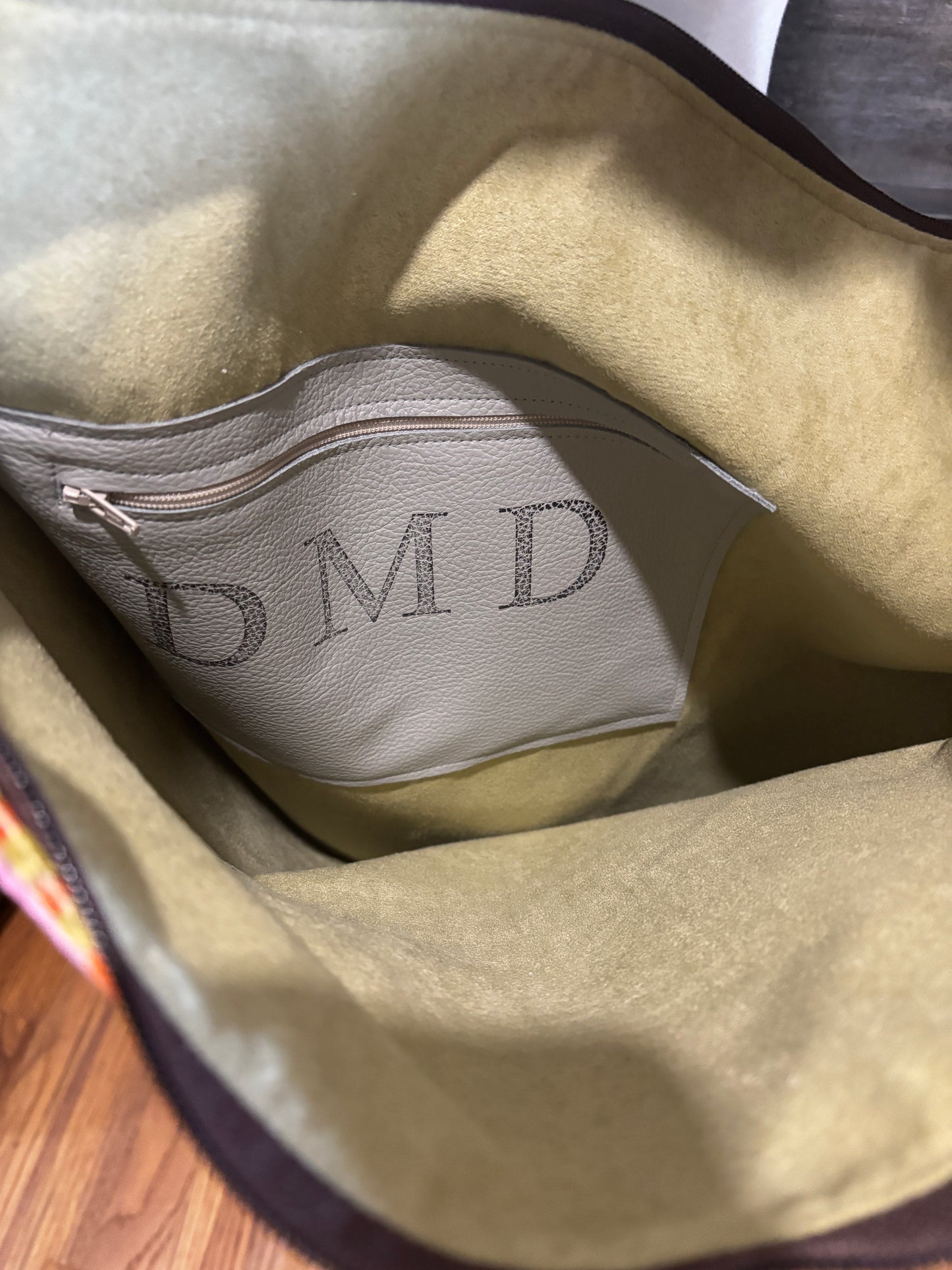 Traveler- Pink and Lime Exterior pocket and interior zipper pocket - DMD Bags