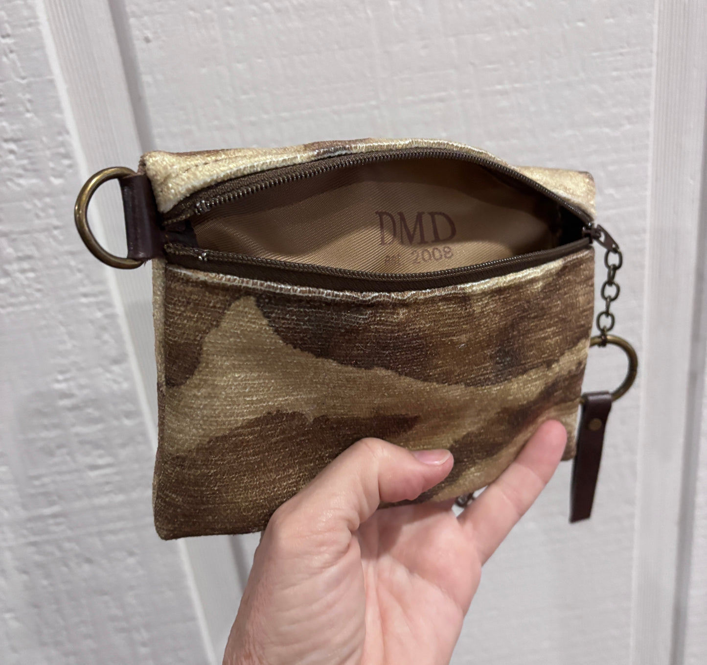 The New Large Essential with D ring- velvet tiger print *couture💖