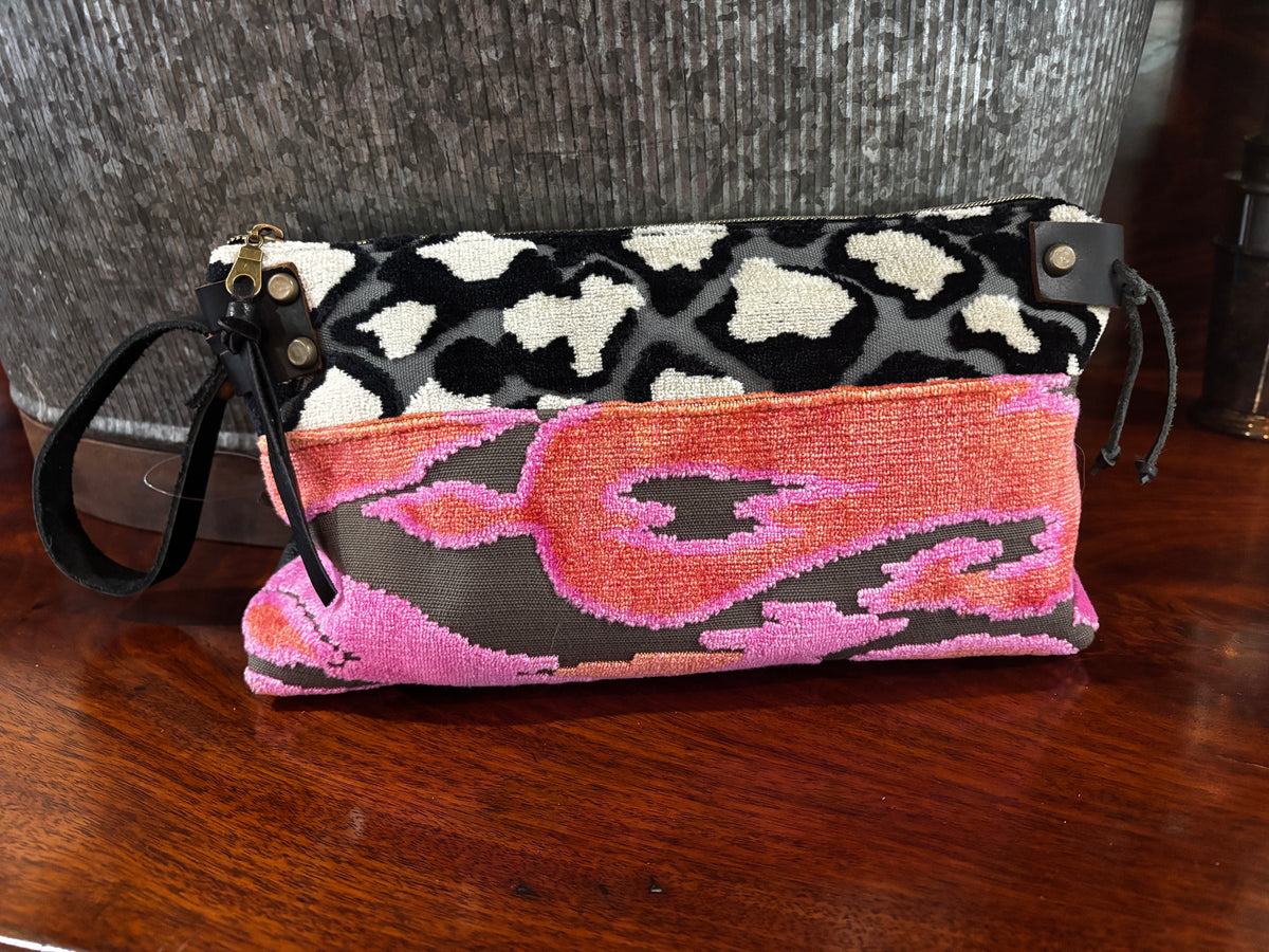 Wristlet Patchwork One of a kind, Nice Size!