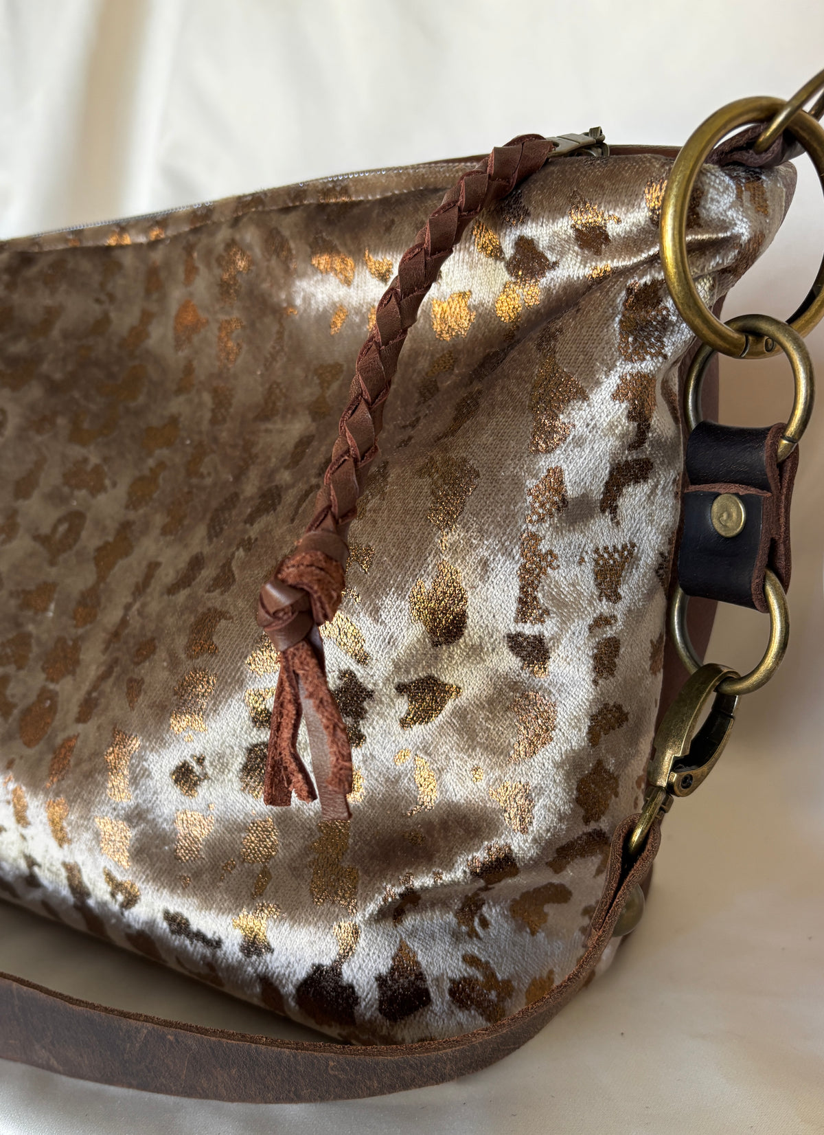 Hobo-HiHo Silver and Leather Back - DMD Bags