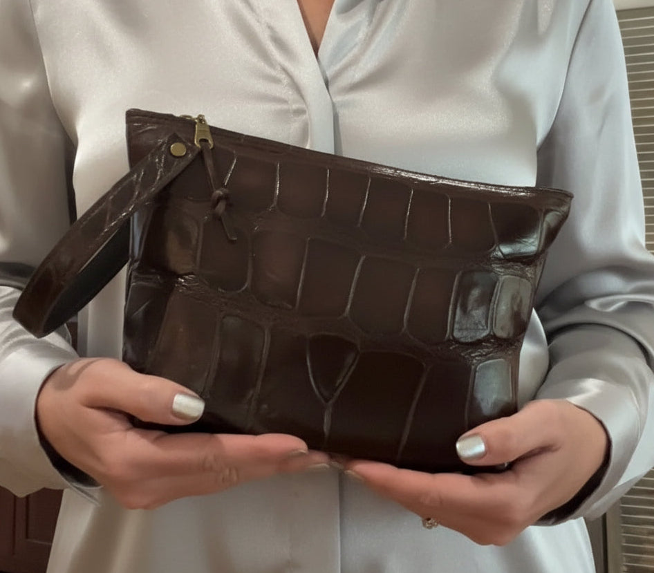 Alligator Wristlet in chocolate brown - DMD Bags
