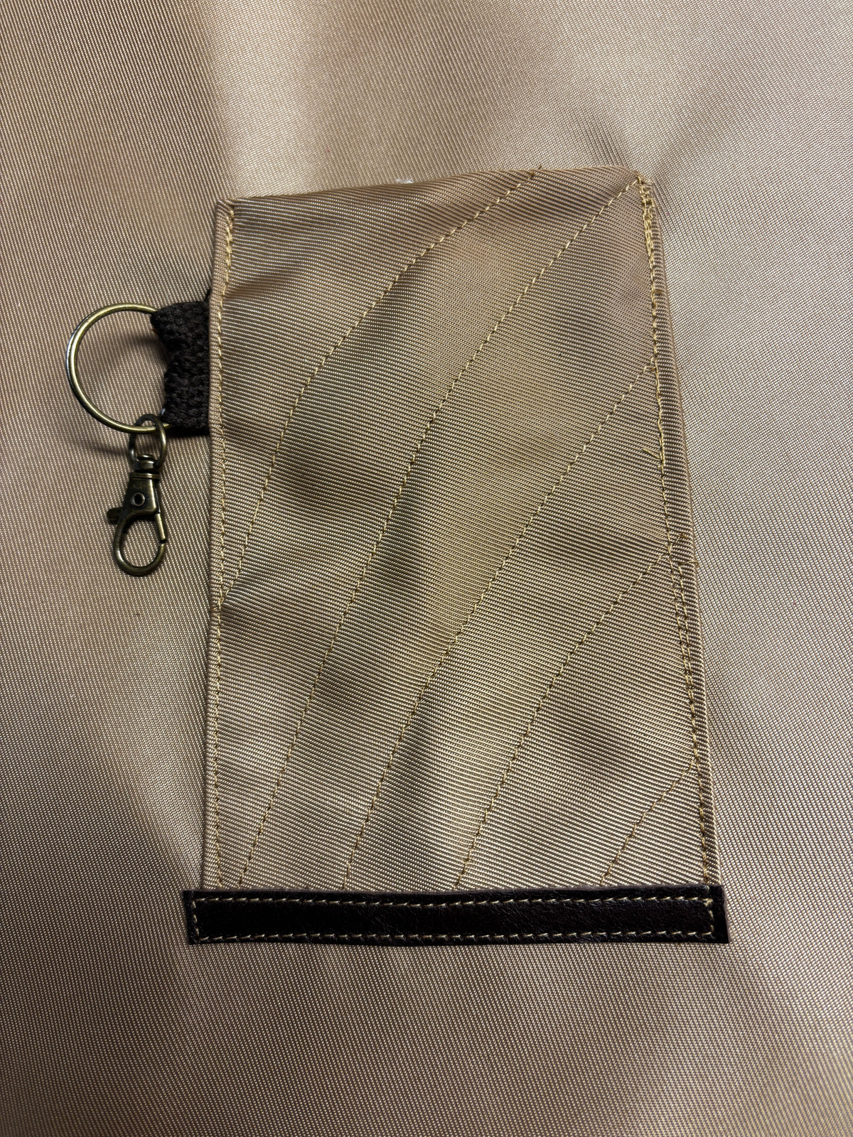 Lil Hobo Silver velvet with metallic copper-Eye glass pocket and zipper pocket