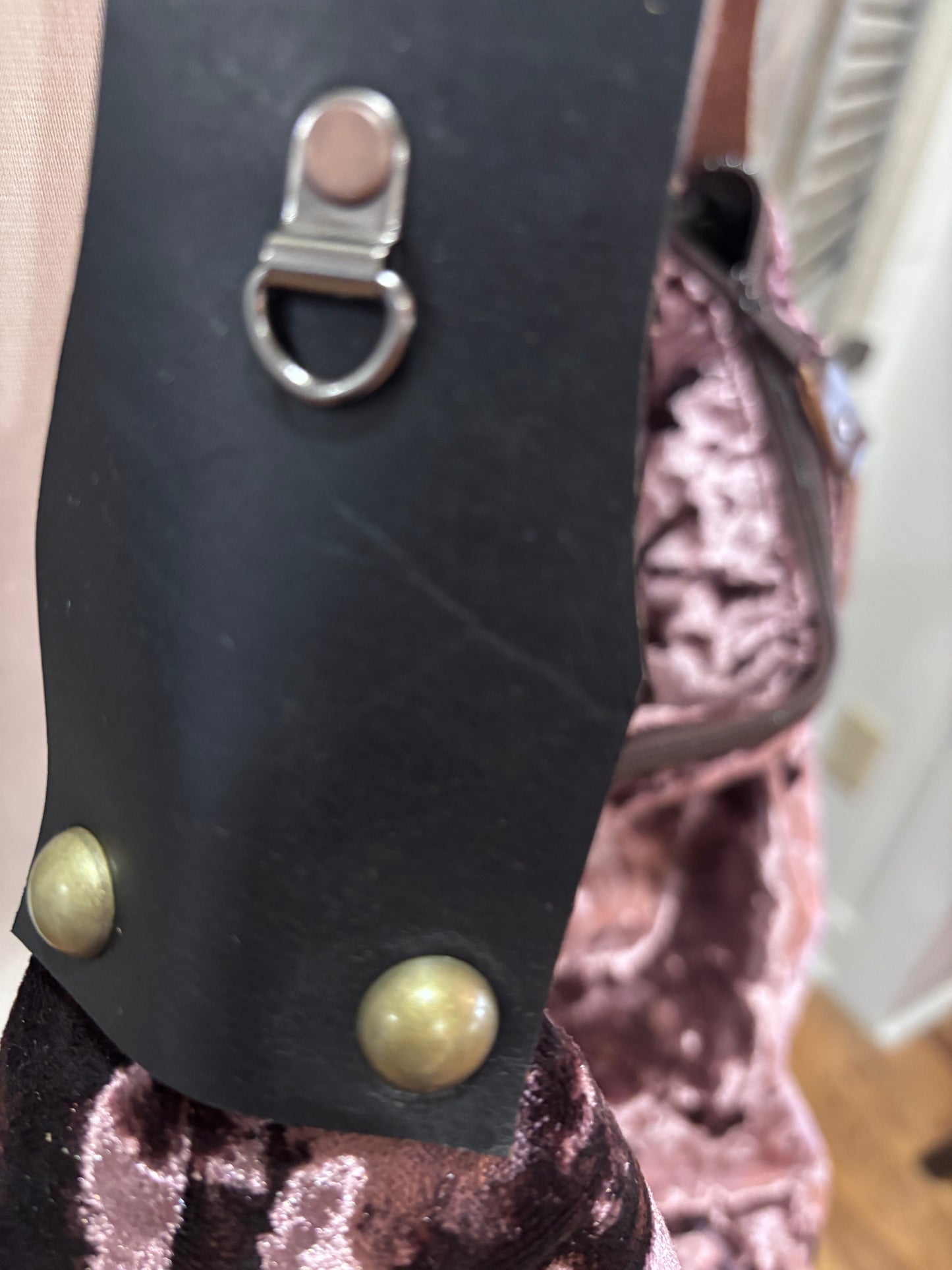 Traveler-Scrumptious!Couture Crush Velvet- Dusty Rose