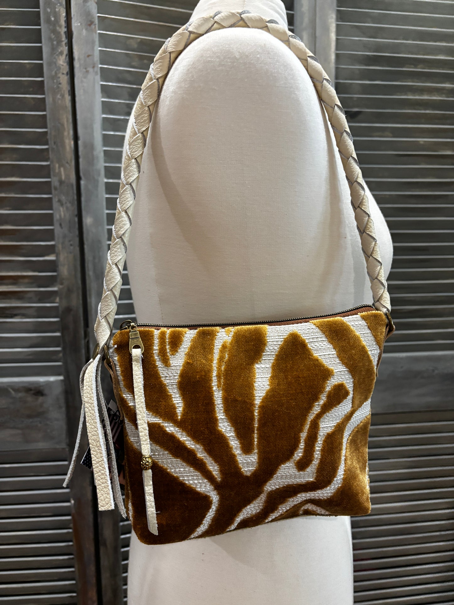 Bee Bag in Gold - DMD Bags