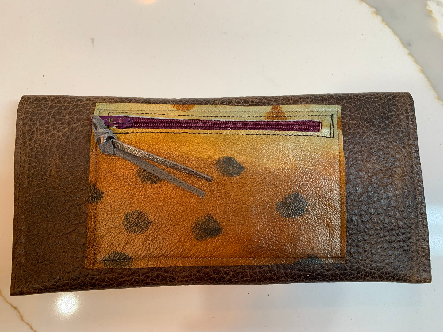 Wallet with copper leather crown and rivet detail - DMD Bags