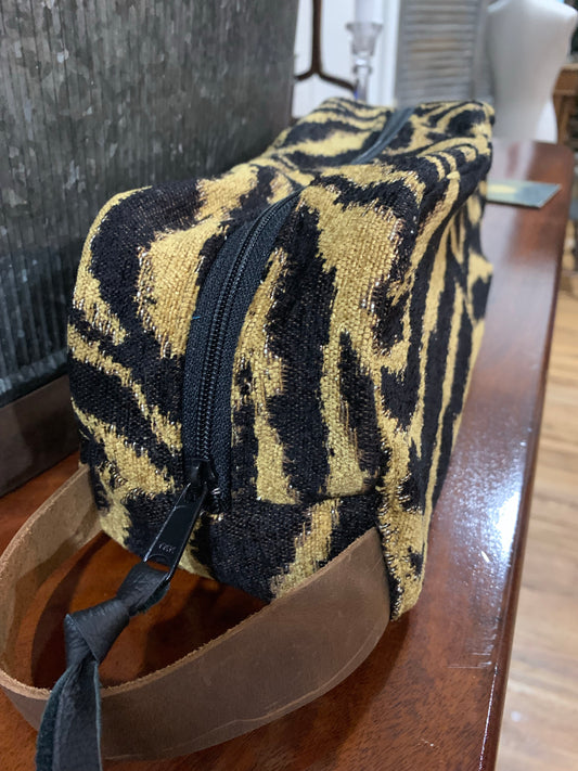 Vanity Bag Tiger Chenille - DMD Bags